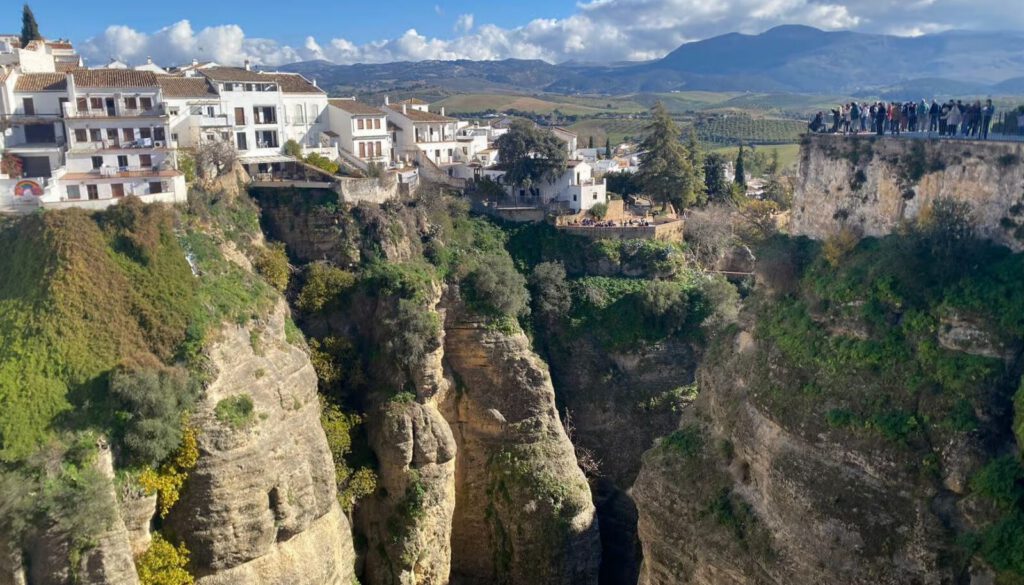 Ronda tour view of the drop